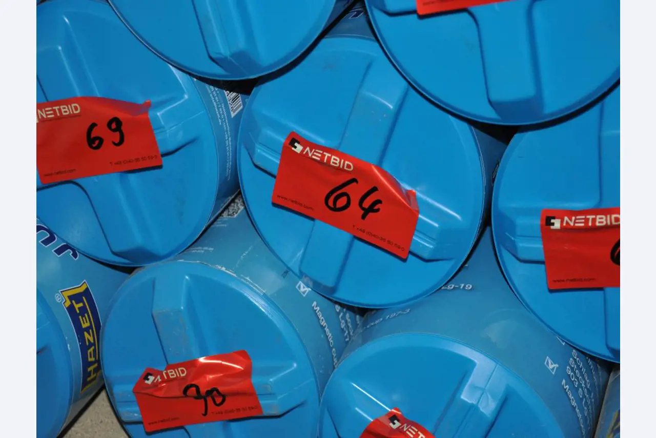 Máquinas, ferramentas, mercadorias / equipamento de oficina do ambiente<br> Comércio automóvel / serviço de pneus-8